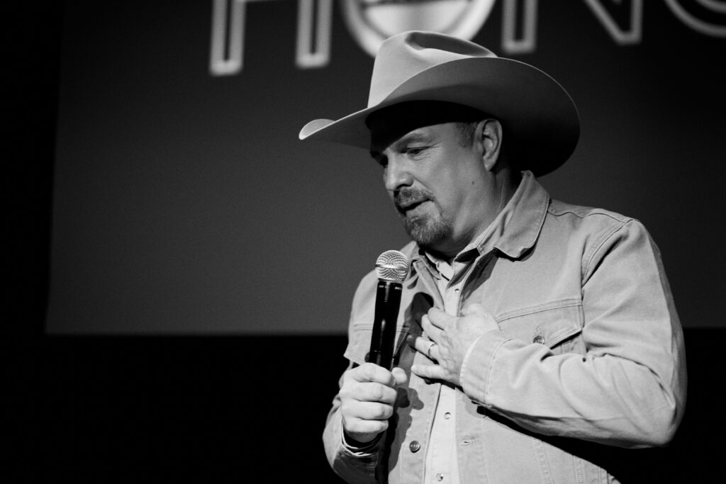 This image has an empty alt attribute; its file name is GARTH_BROOKS_2021_02_26_RIAA_HONORS_BEN_KREBS_141811-1024x683.jpg