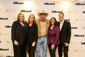 GARTH_BROOKS_2026_06_03_RIAA_HONORS_BEN_KREBS_142092